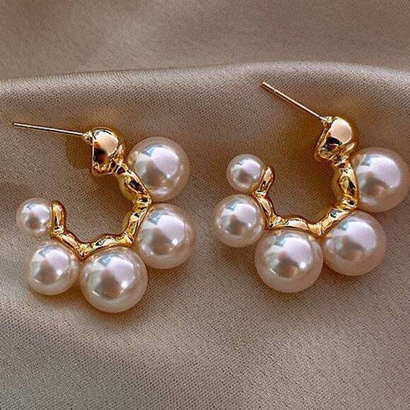 Pearl Elegant C-Shape Stud Earrings DPJE1403 - Picture 3 of 5